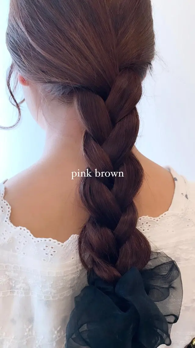 セミロング カラー ブラウンカラー ピンクカラー ピンクブラウン ヘアカラー トリートメント 落合希 Olivebeigeのヘアスタイル