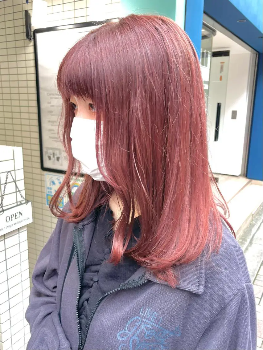 ミディアム カラー 切りっぱなしボブ ミディアムパーマ ベージュカラー ブリーチ 透明感カラー 髪質改善 縮毛矯正/ レイヤー/銀座/本木のヘアスタイル