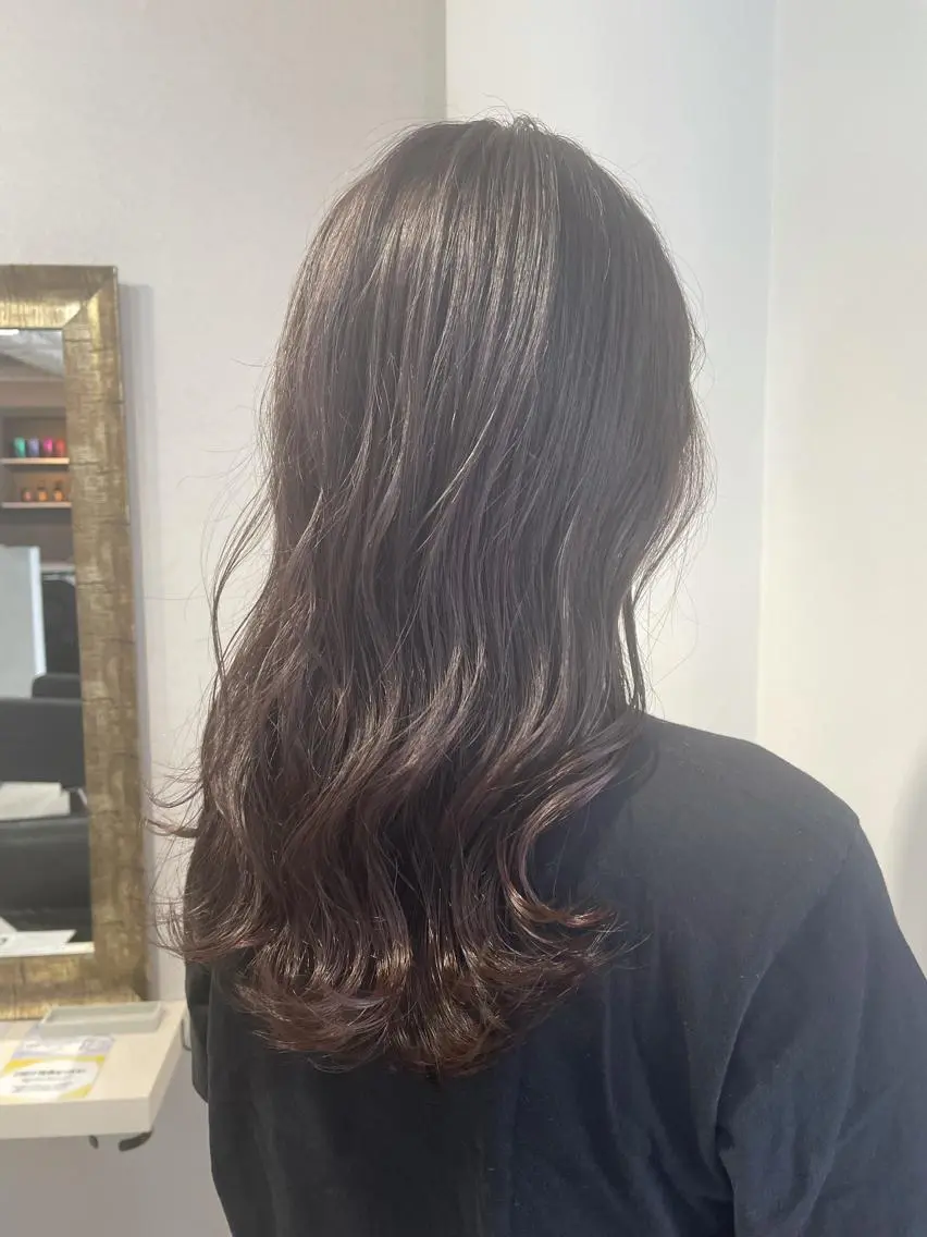 ロング カラー トリートメント いけだ ひかり ハイライトくびれヘアのヘアスタイル