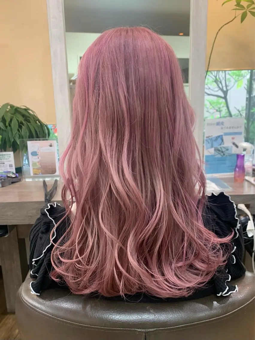 ロング カラー ヘアアレンジ ブリーチ ピンクカラー ecru🕊️堀内 眞帆のヘアスタイル
