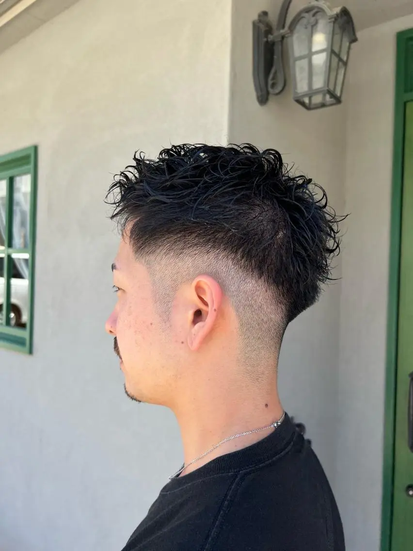 ショート メンズ フェードカット SHION men's permのヘアスタイル