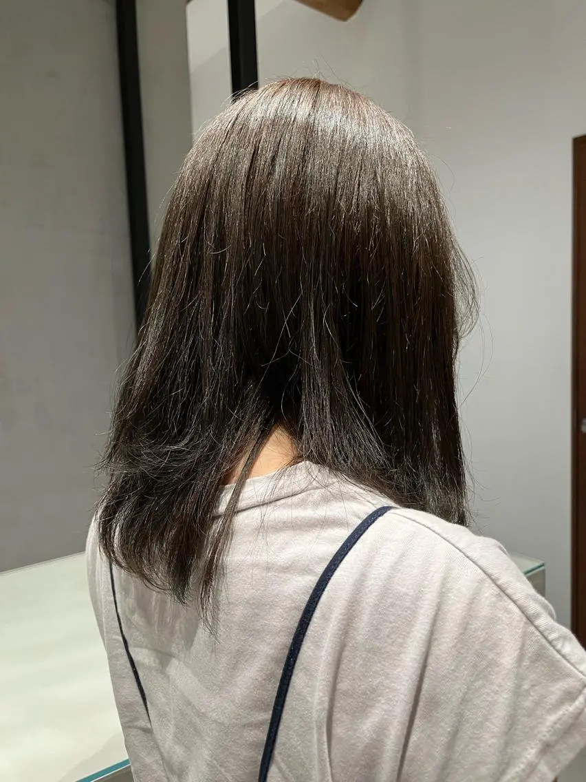 セミロング カラー 林 美優のヘアスタイル