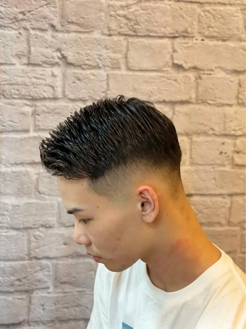 ショート メンズ フェードカット 【メンズ限定】 旭岡亘哉のヘアスタイル