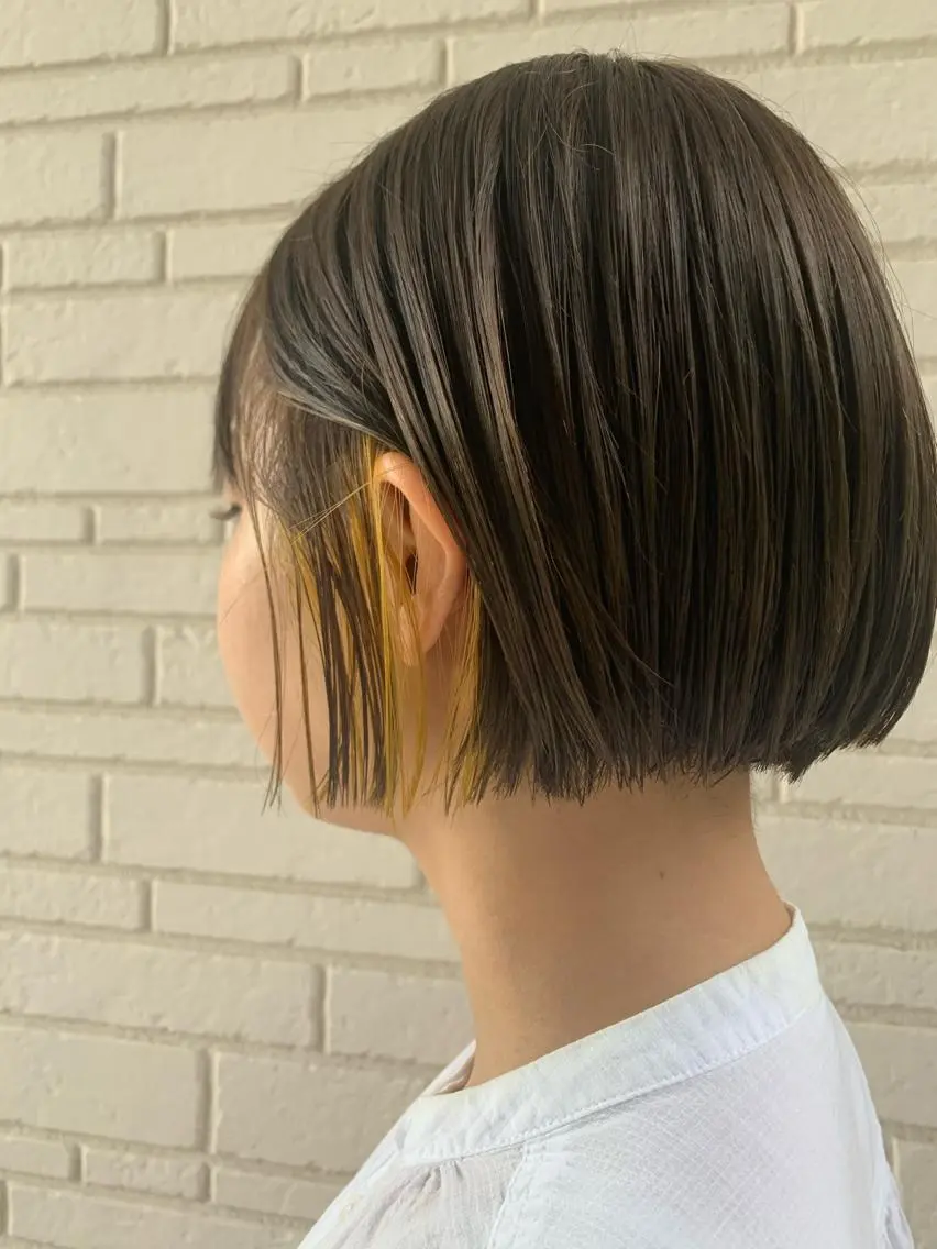 ショート イエローカラー ハイライト おせ ちさとのヘアスタイル