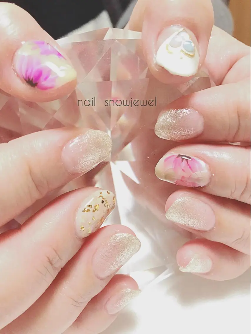 ネイル フラワーネイル フレンチネイル nail snowjewelのネイルデザイン
