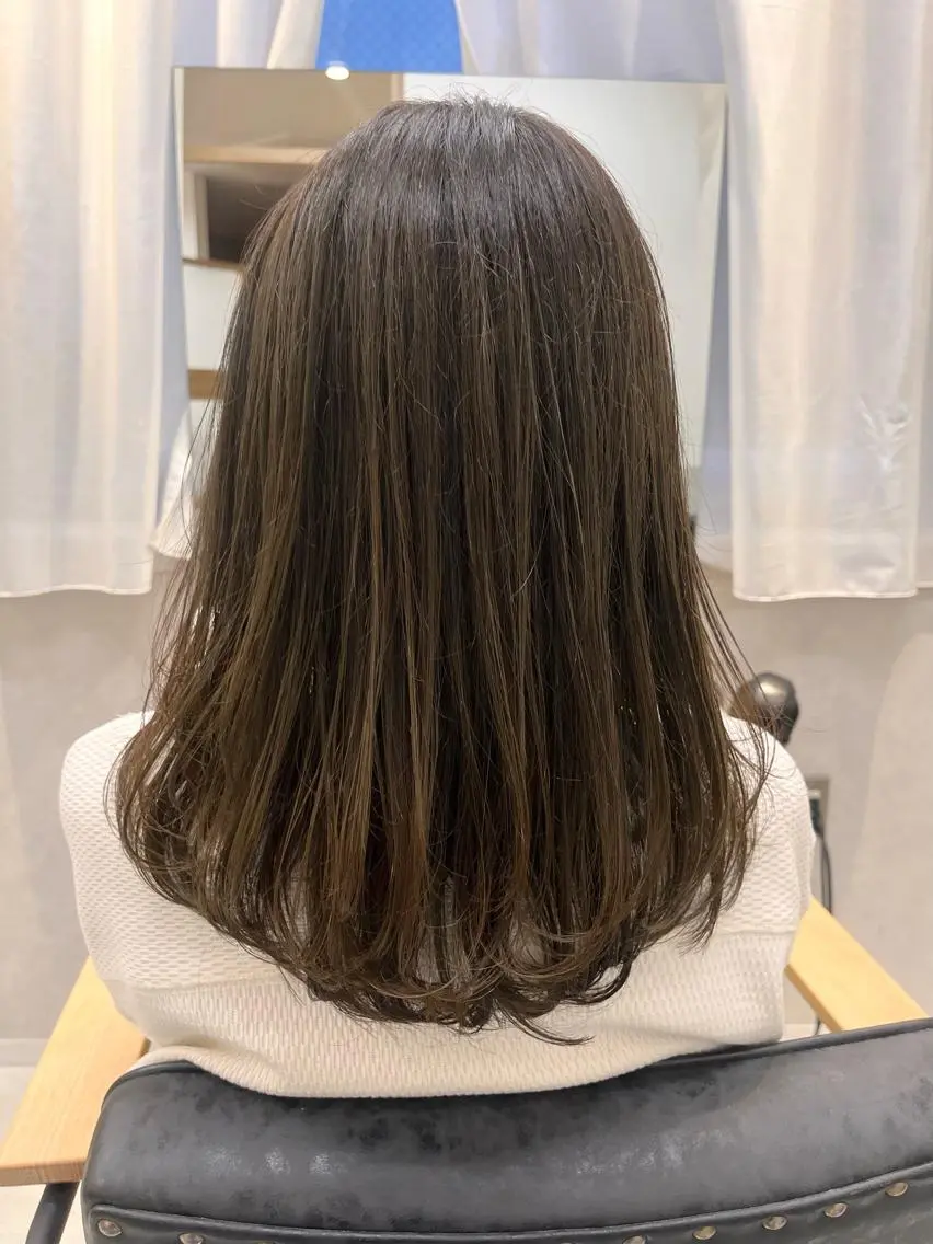 セミロング カラー ヘアアレンジ カット ヘアカラー トリートメント 天野 涼のヘアスタイル