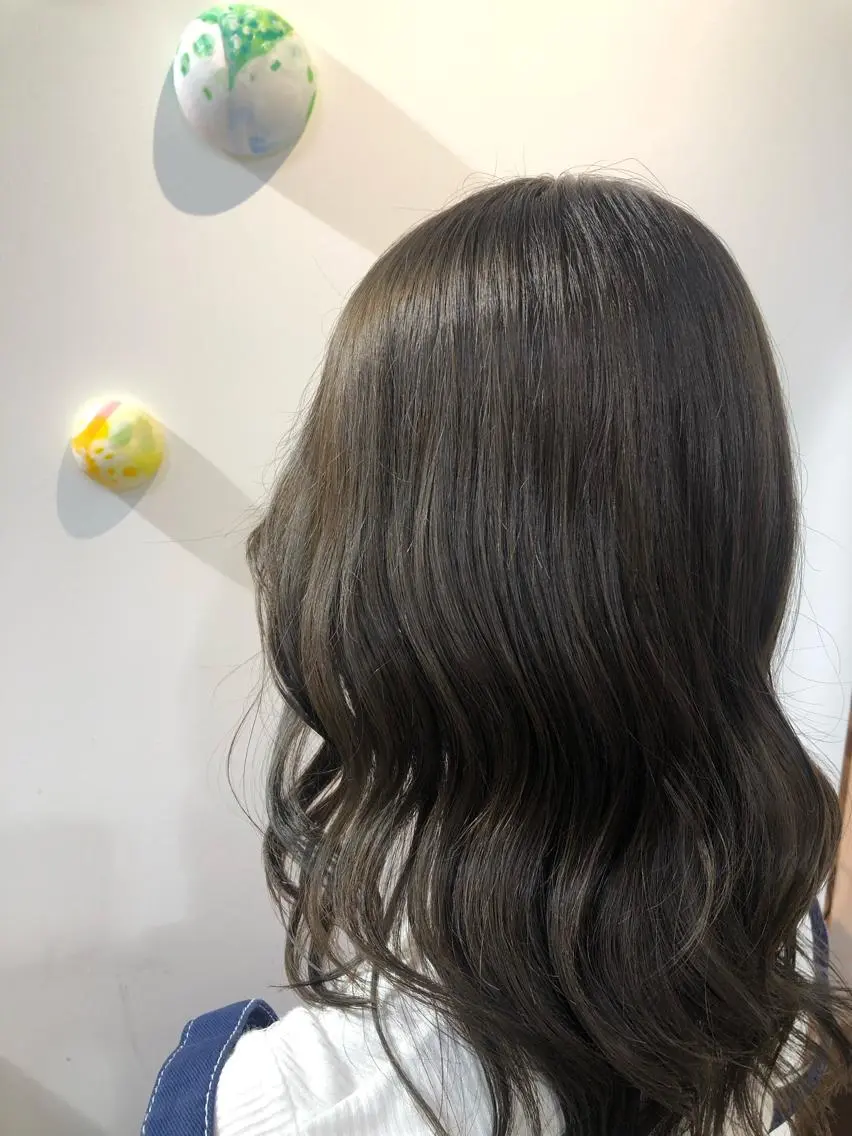 セミロング カラー ベージュカラー オリーブベージュ 🫧tomoka 透明感カラー🫧のヘアスタイル