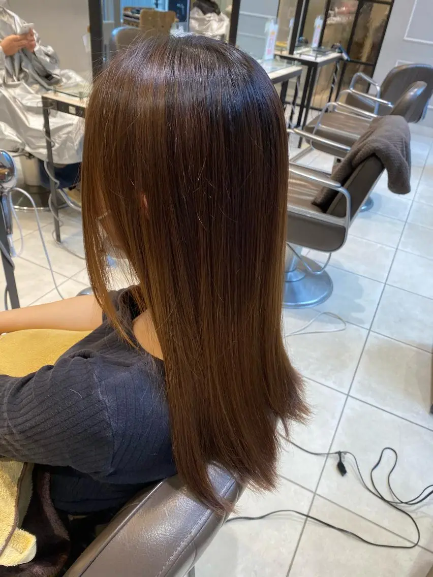 セミロング 美髪矯正透明感カラー 江川 和輝のヘアスタイル
