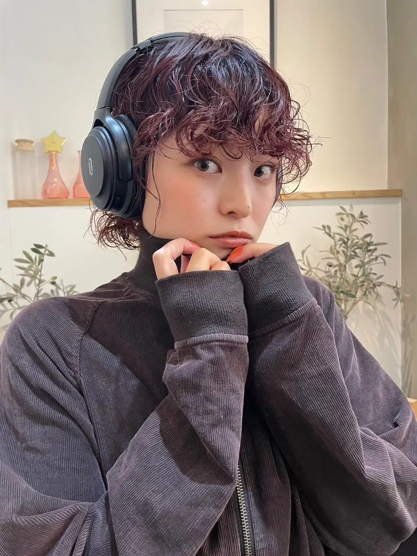 ミディアム カラー パーマ ミディアムパーマ アッシュ バレイヤージュ ベージュカラー ブリーチ カット ヘアカラー CEINE loqのヘアスタイル