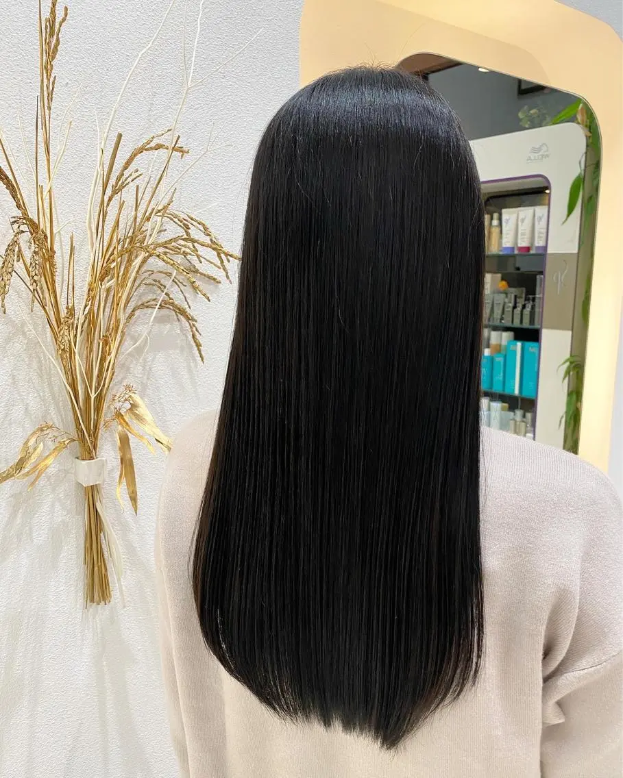 ロング カット 河原町/艶髪/西田 晴香のヘアスタイル