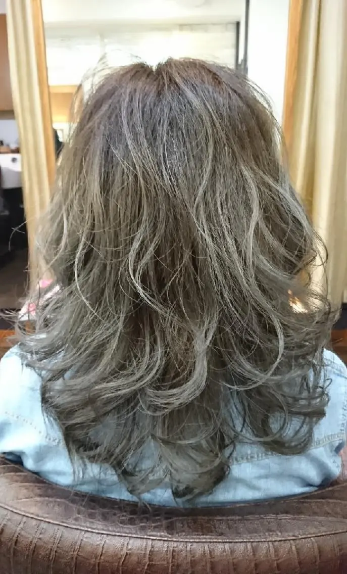 ミディアム カラー パーマ ヘアアレンジ メンズ メンズハイライト グラデーションカラー ハイライトカラー ハイライト まとまり💯悩み改善 ★松本尚弥★店長のヘアスタイル