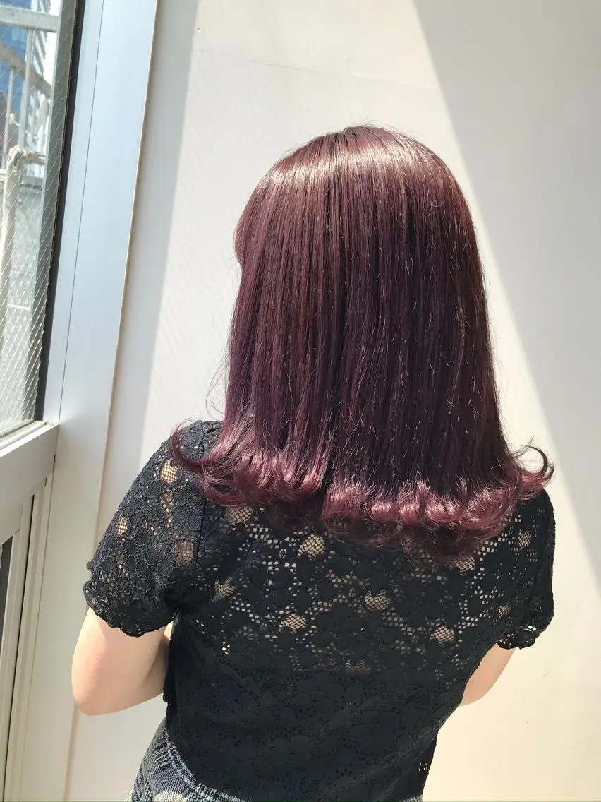 ミディアム カラー カット・ブリーチ TAIGAのヘアスタイル