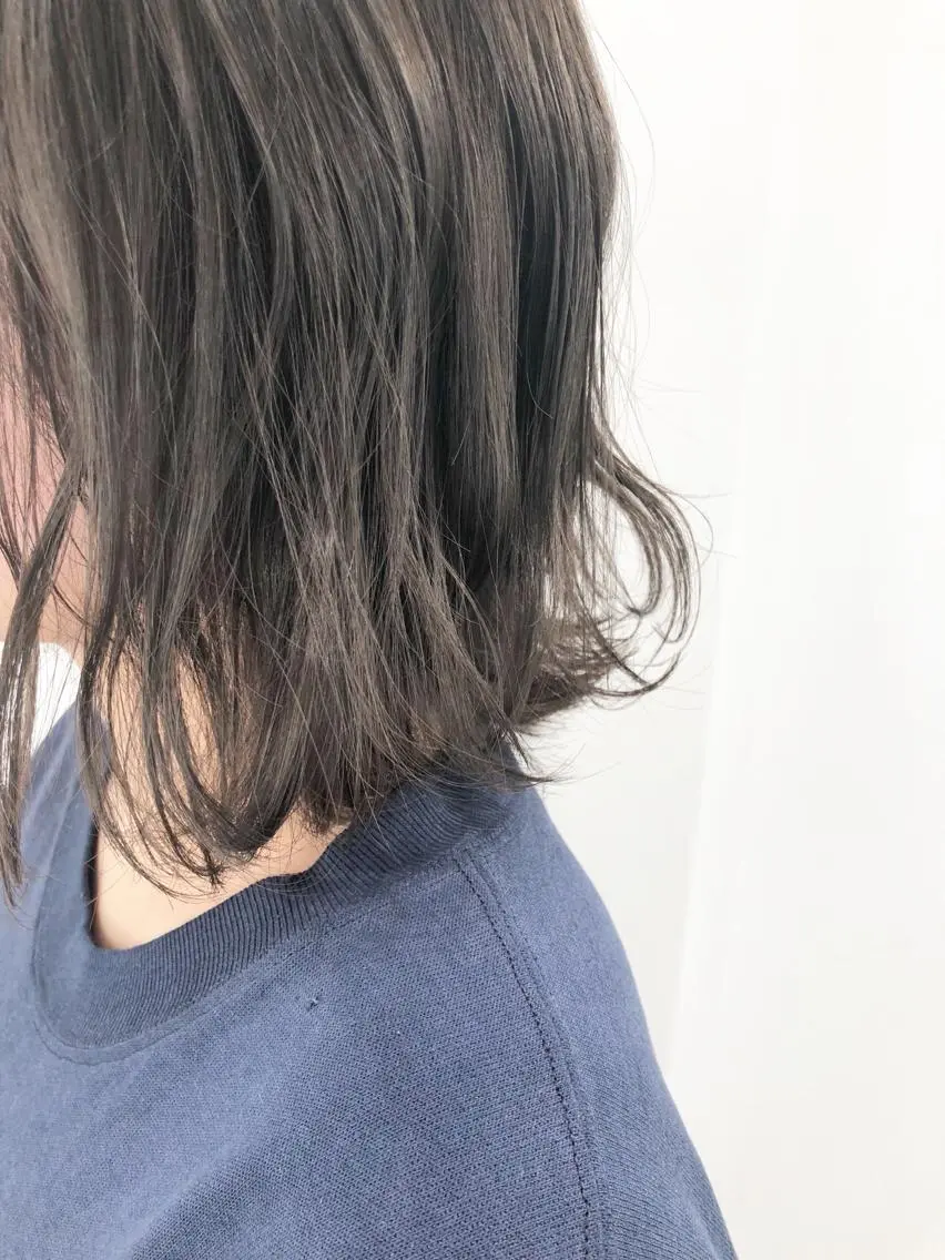 ショート カラー グレージュ 🌙HIZUKI🌙 ハイトーン 艶髪のヘアスタイル