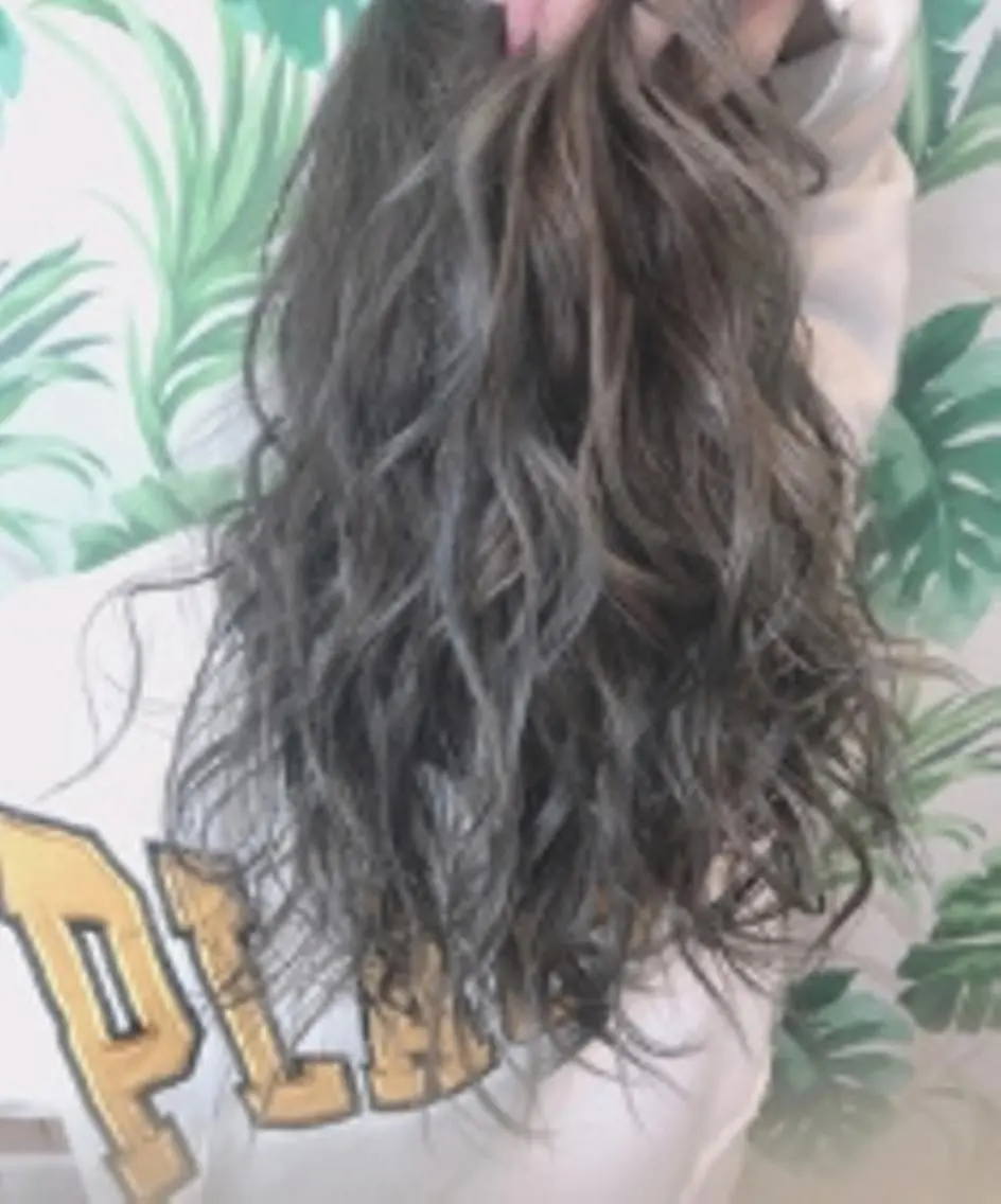 ロング カラー パーマ ヘアアレンジ 大阪レミーエクステ チビ編み込みのヘアスタイル