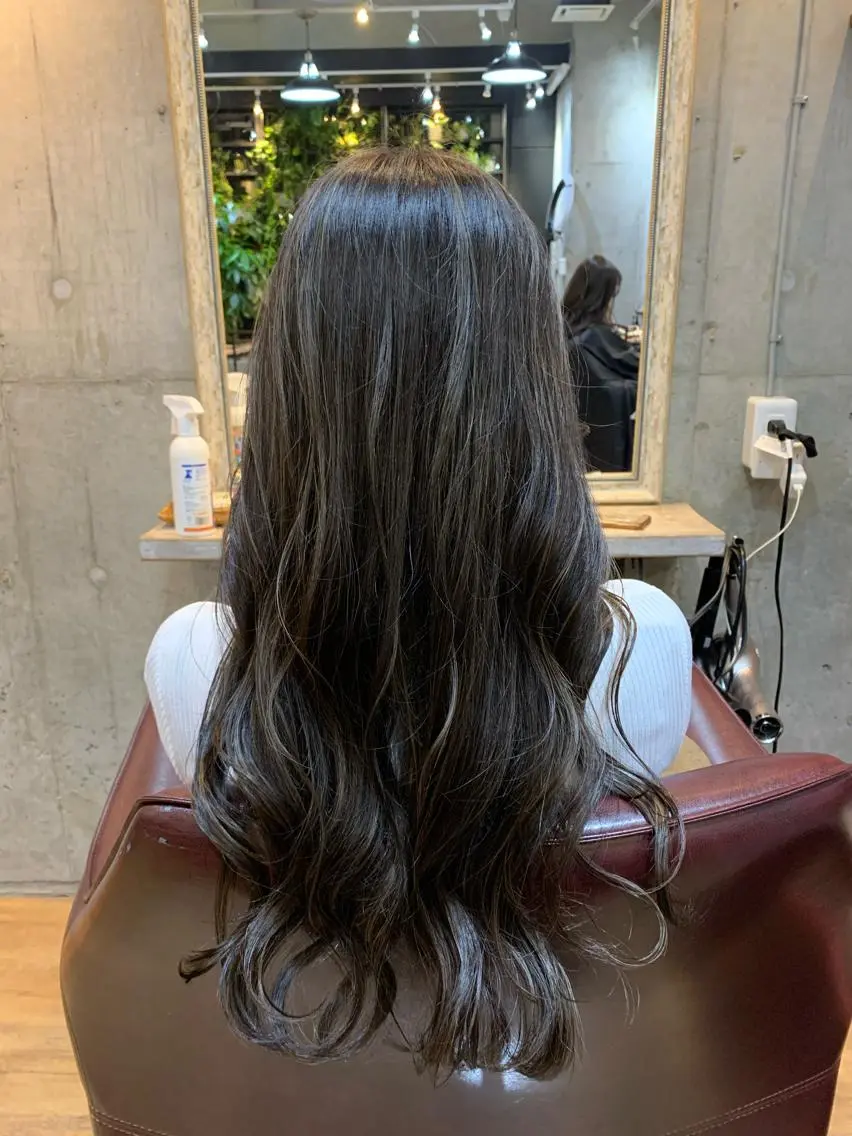 ロング カラー 安達 俊亮のヘアスタイル