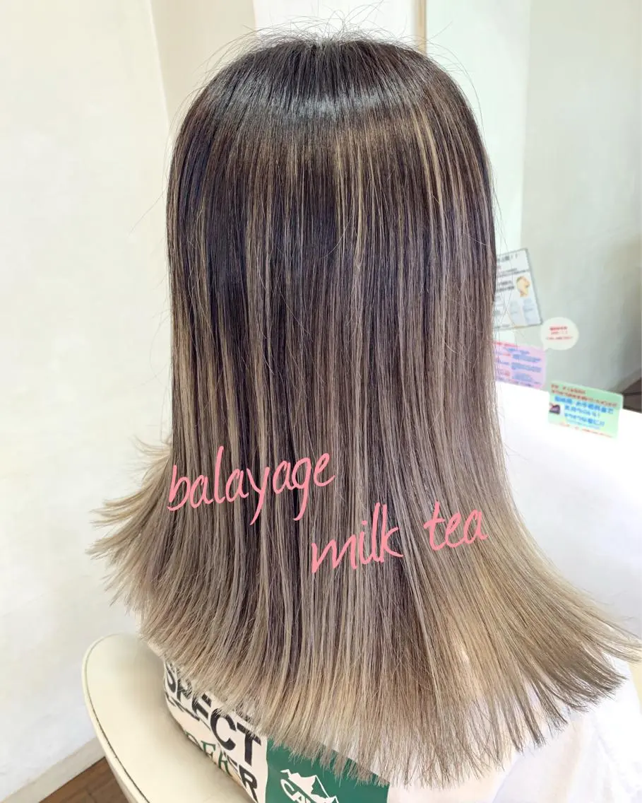 ミディアム カラー バレイヤージュ レイヤーカット カット ヘアカラー GLAD 萩原のヘアスタイル