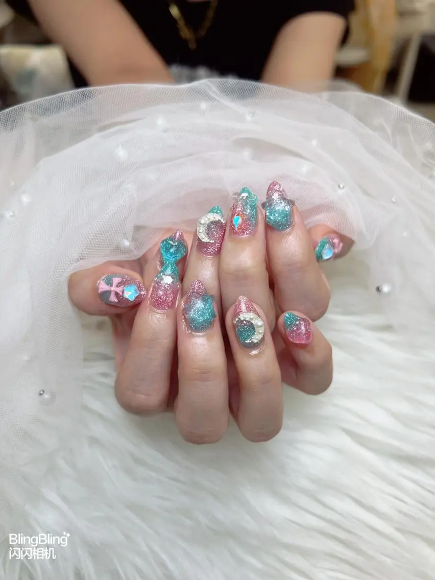 ネイル 🌻 Momoko_のネイルデザイン