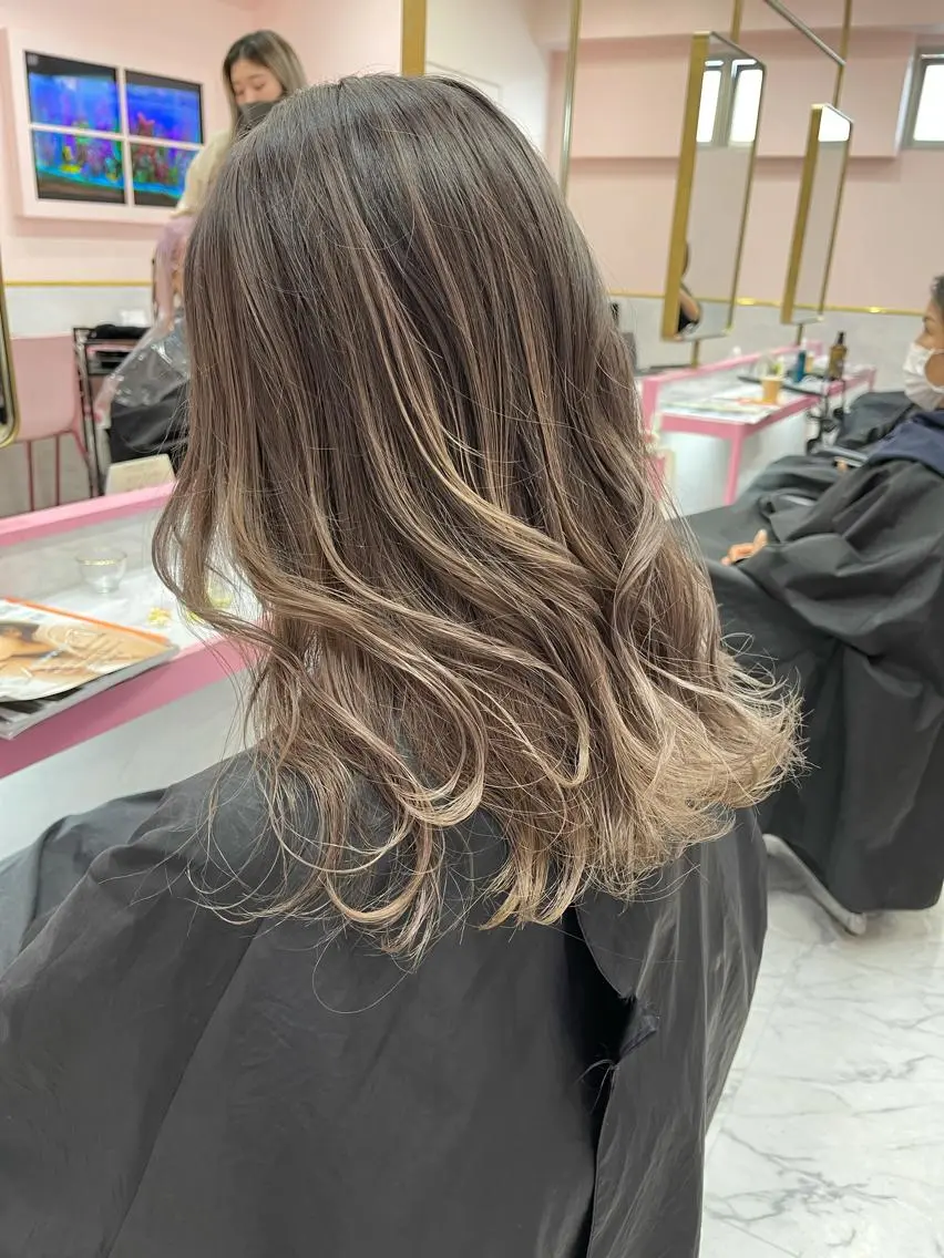 セミロング ヘアカラー トリートメント 店長 小池アキトのヘアスタイル