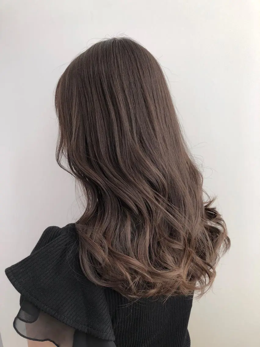 セミロング カラー 【透明感、艶髪】西村 有司のヘアスタイル