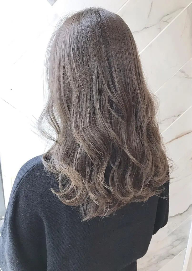セミロング カラー ベージュカラー ブルーカラー ミルクティーベージュ 上條 航平のヘアスタイル