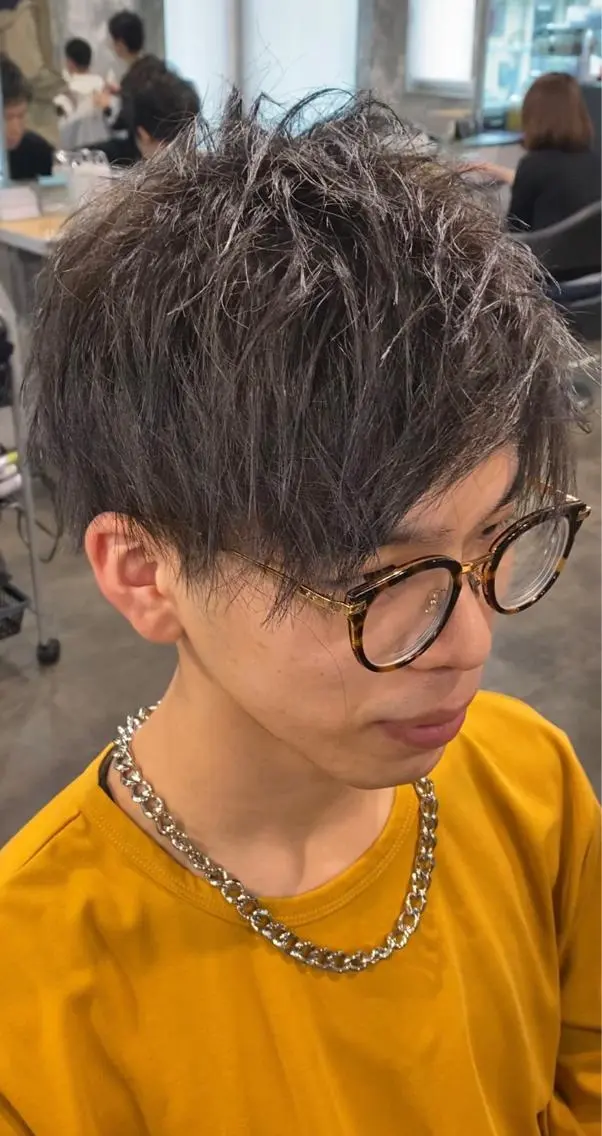ミディアム カラー パーマ ヘアアレンジ メンズ アッシュ 当日予約⭕️ JUNYAのヘアスタイル