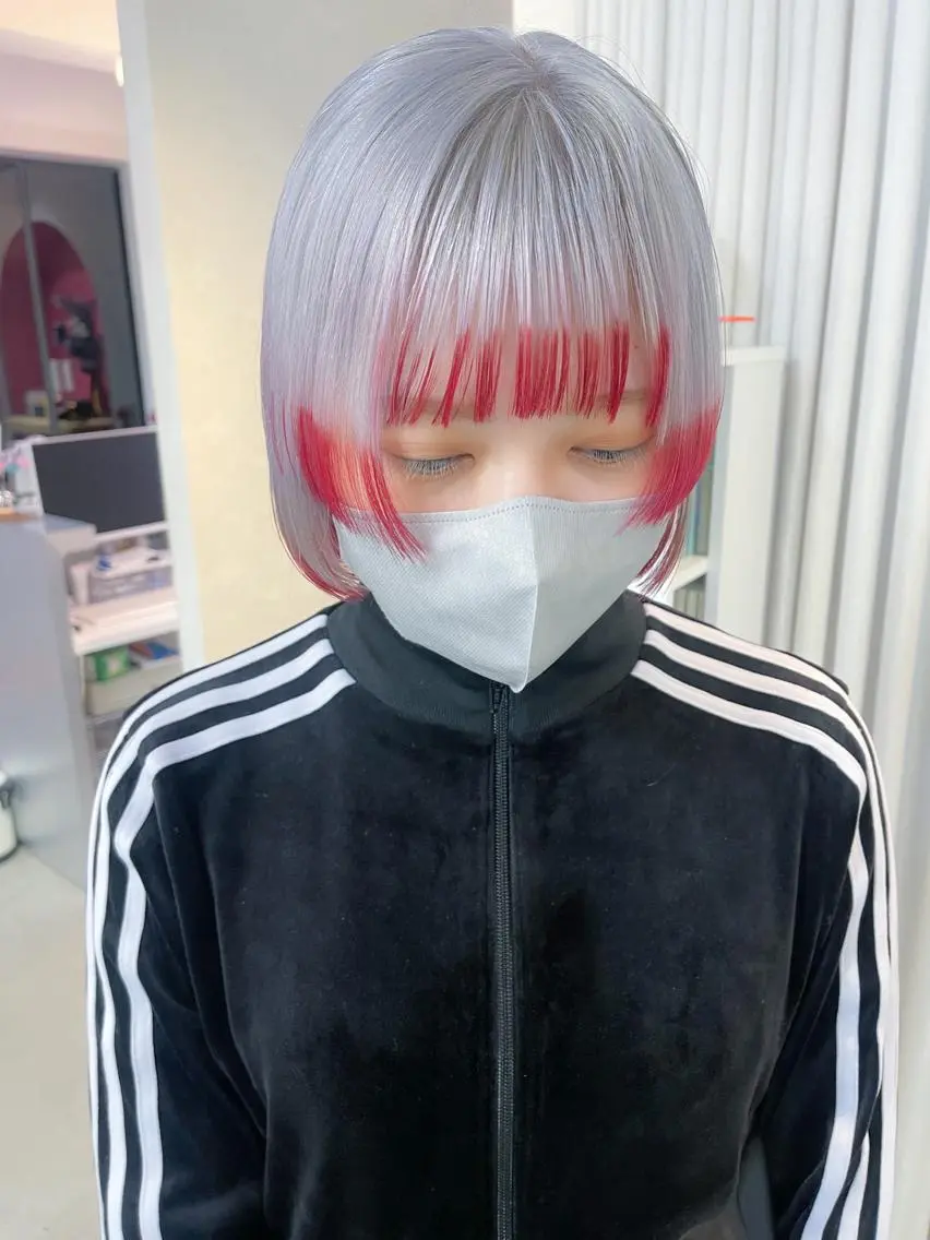 ショート カラー ブリーチ エドルカラー イルミナカラー カット BOX mico.のヘアスタイル