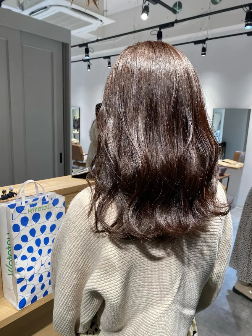 ミディアム カラー グレージュ 卒業式のヘアスタイル オスズ 🎀´-のヘアスタイル