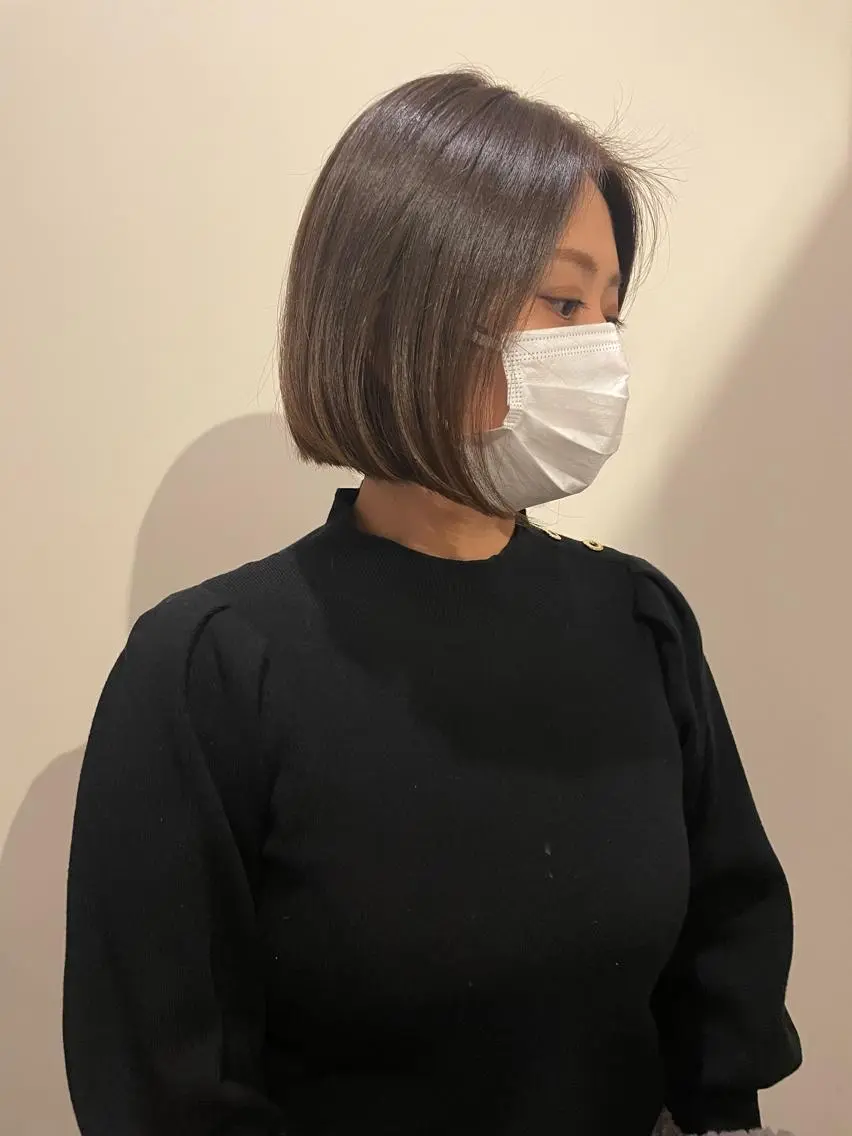 ショート ボブ 保野加/トレンドボブ 透明感爆発カラーのヘアスタイル