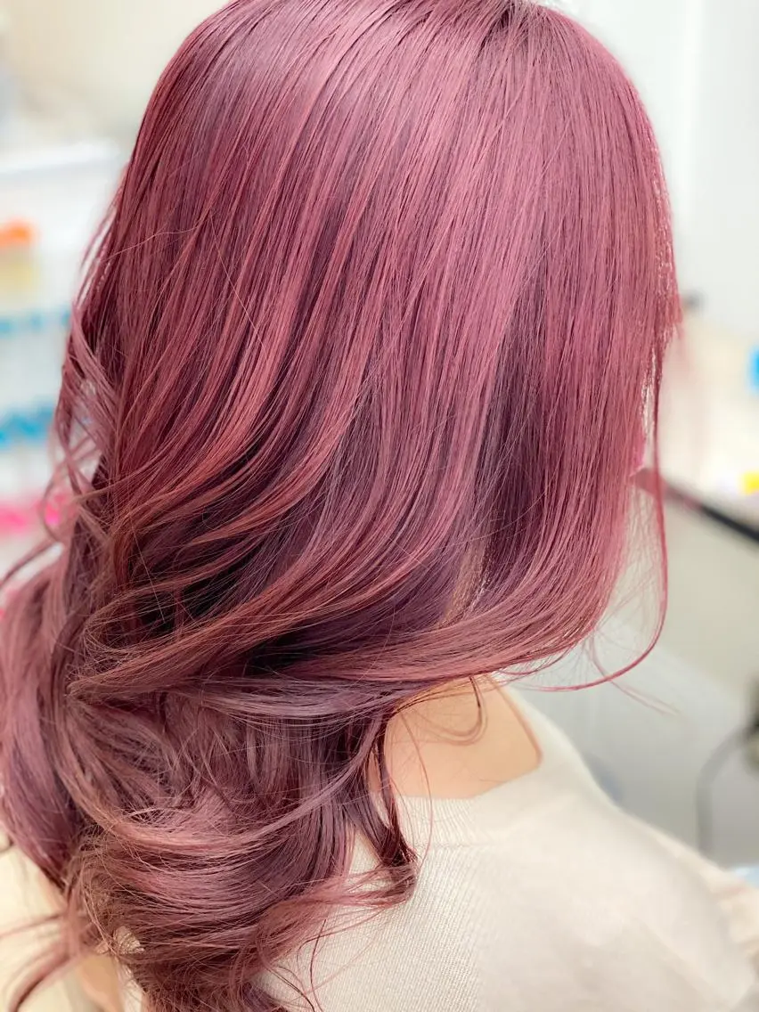 セミロング カラー ブリーチ ピンクカラー louwe 武藤幸世のヘアスタイル