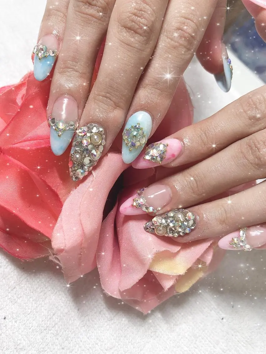ミディアム ネイル フレンチネイル ハンドネイル 《LB》ラブリエ Nail&eyeのマツエク・マツパデザイン