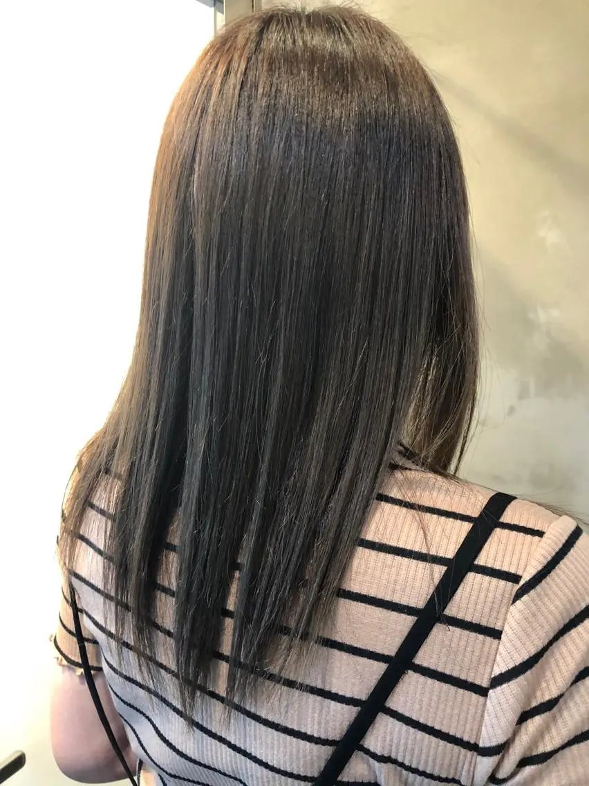 ミディアム カラー アディクシーカラー グレージュ シルバー シルバーグレージュ La fith 店長 城谷颯人のヘアスタイル
