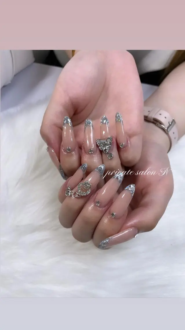 ネイル フレンチネイル ガラスフレンチ BINERVA nail salonのネイルデザイン