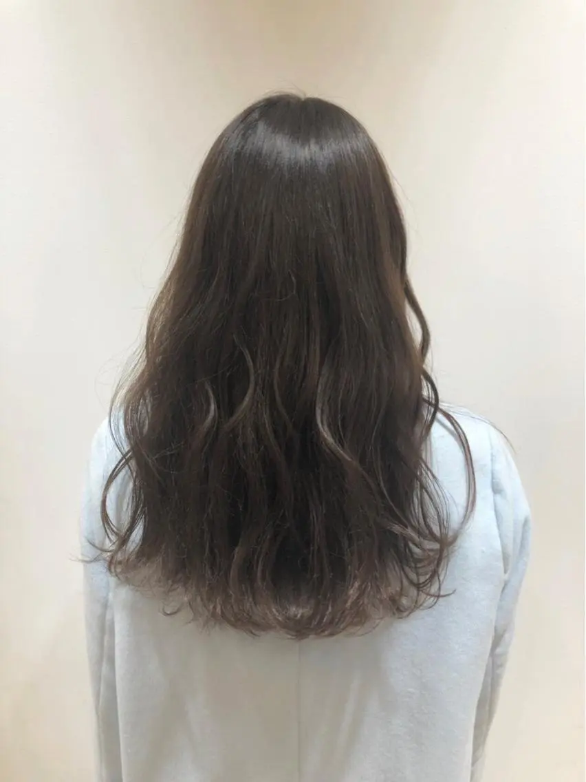 セミロング カラー ヘアカラー 🐺ウルフ/レイヤー 似合わせ‎🤍沙羅のヘアスタイル