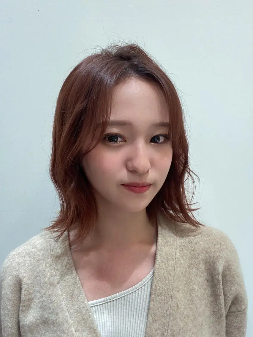 ミディアム カラー 🌿レイヤー/ブリー チ/🌿JINのヘアスタイル