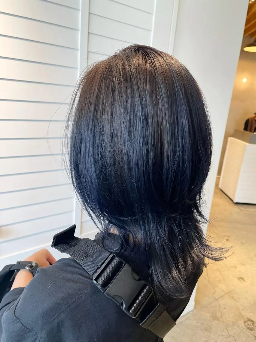 セミロング カラー パーマ ヘアアレンジ ヘアカラー トリートメント ハイトーンカラー🤍 山下 優華のヘアスタイル