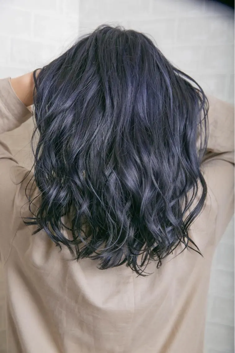 セミロング カラー ヘアアレンジ ネイビーカラー 飯田 祥哉のヘアスタイル