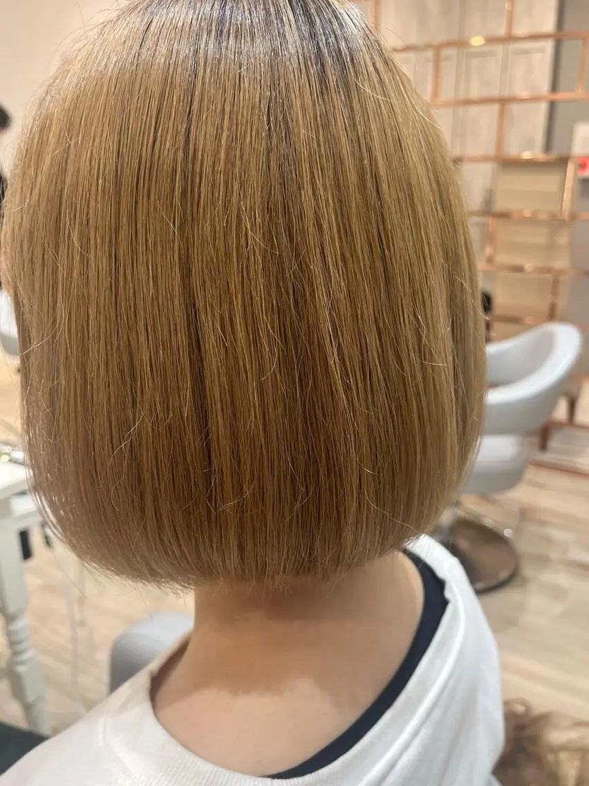 ミディアム カラー ボブ カット トリートメント 赤み消しカラー/ レイヤー/柳澤優名のヘアスタイル