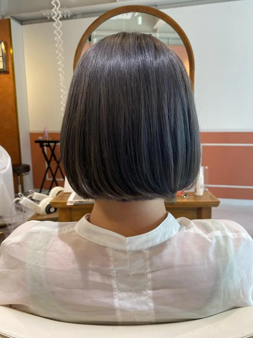 ショート カラー 透明感カラー ヘアカラー 梛木 唯のヘアスタイル