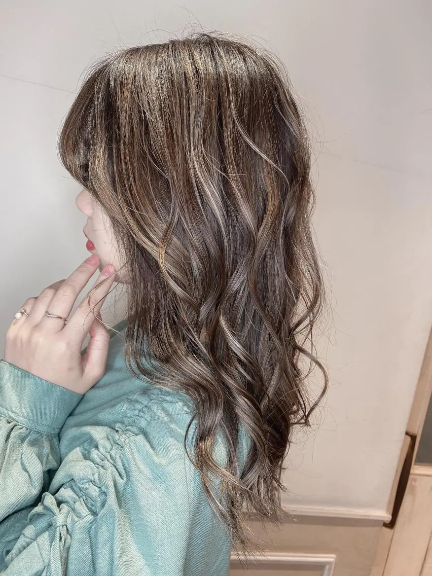 ロング カラー カット ヘアカラー トリートメント 髪質改善×矯正🫧 韓国ヘアasamiのヘアスタイル