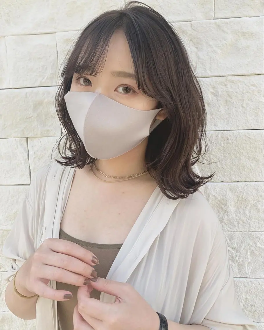 ミディアム カラー ハイトーンボブ 前田 表参道　グレージュのヘアスタイル