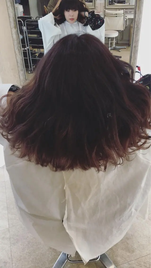 ミディアム アッシュ 角床直哉 カラーカットNO 1のヘアスタイル