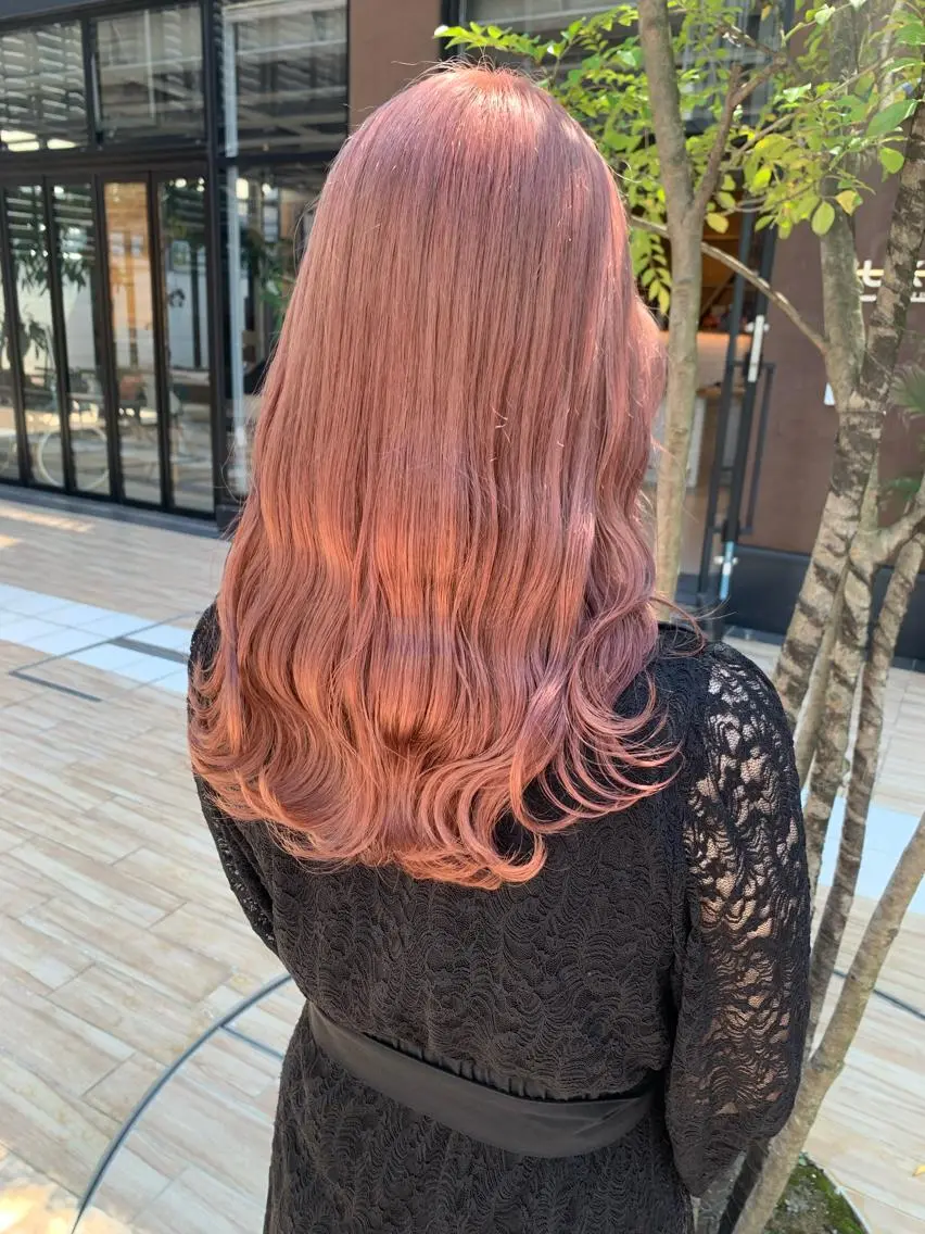 ロング カラー ヘアアレンジ ブリーチ カット ヘアカラー トリートメント yuka .のヘアスタイル