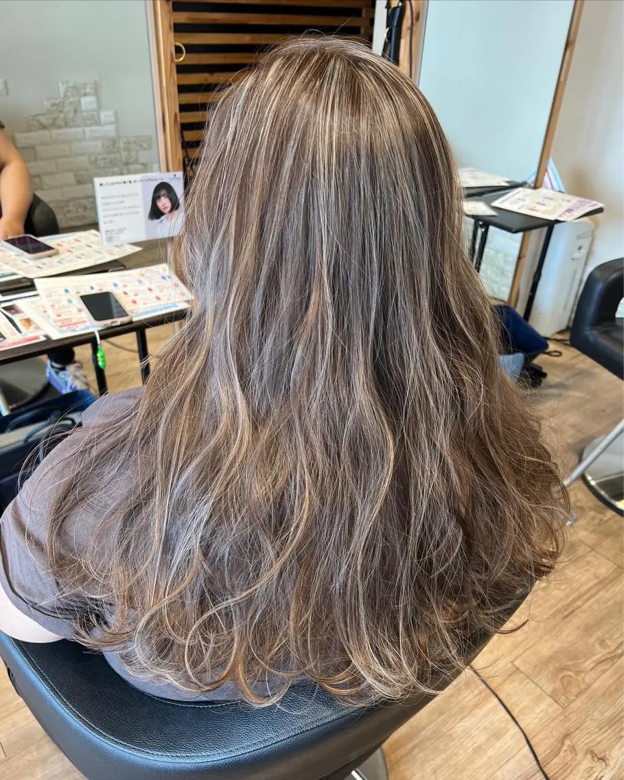 ロング カラー ヘアカラー 大久保 隆蔵のヘアスタイル