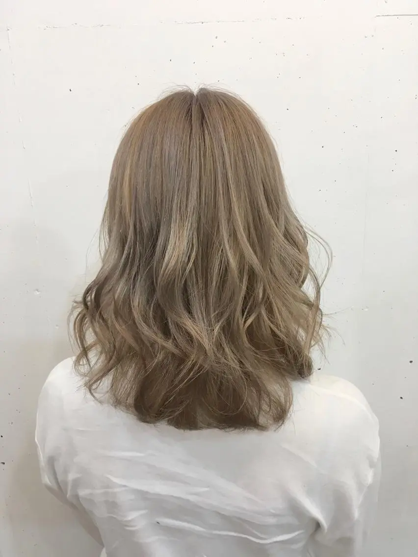 ロング カラー ブリーチ ブルーカラー ブルーバイオレット バイオレットカラー ヘアカラー トリートメント ヘアセット yoshi ☆のヘアスタイル