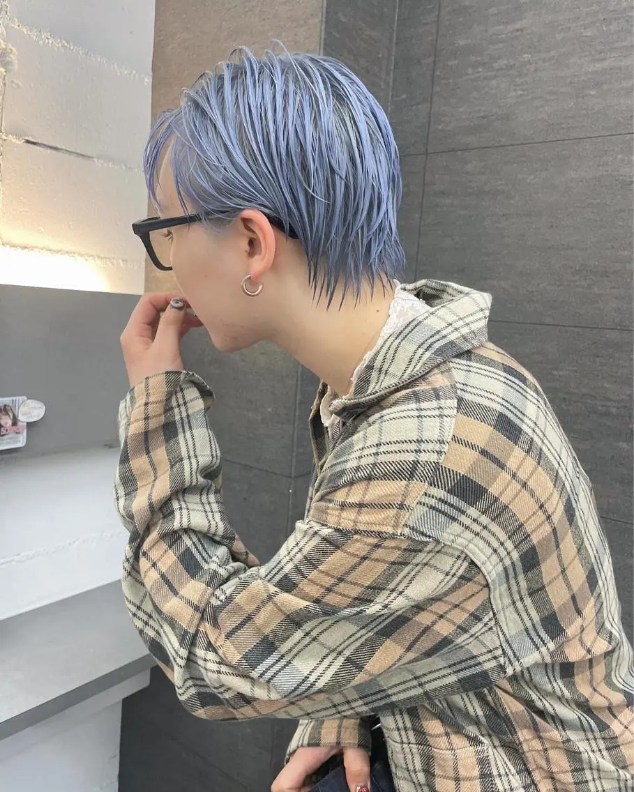 ショート カラー パーマ ベリーショート 青髪特化🩵 ダブルカラーのヘアスタイル