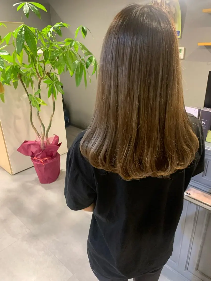 セミロング トリートメント SHU NTAのヘアスタイル