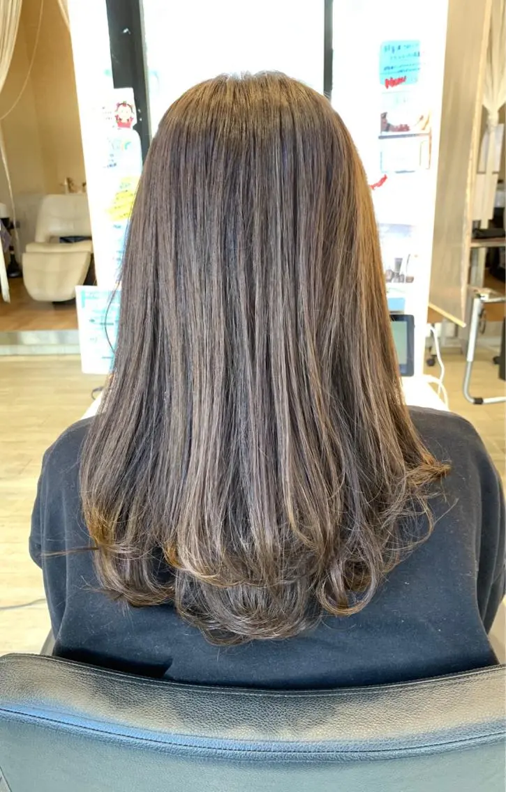 セミロング カラー メンズパーマレイヤー 西山賢志のヘアスタイル