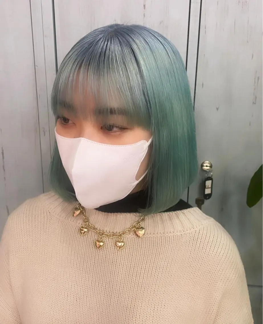 セミロング カラー アッシュ アッシュグレー アッシュグレージュ バレイヤージュ ミストバング 町田ブリーチデザイン 🌈MANATOのヘアスタイル