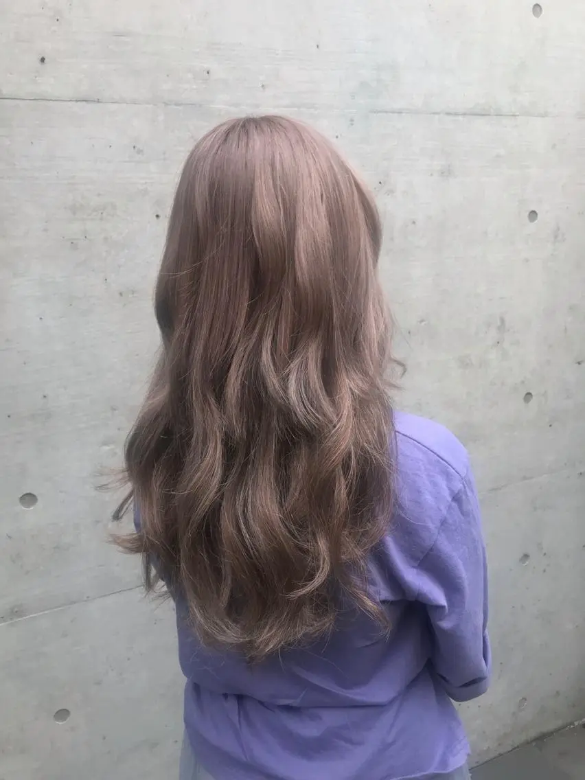 ロング カラー ヘアアレンジ マツエク・マツパ ベージュカラー ピンクカラー ピンクベージュ カラーマツエク エクステ 色落ちまでキレイに！ ！女性サロンのヘアスタイル