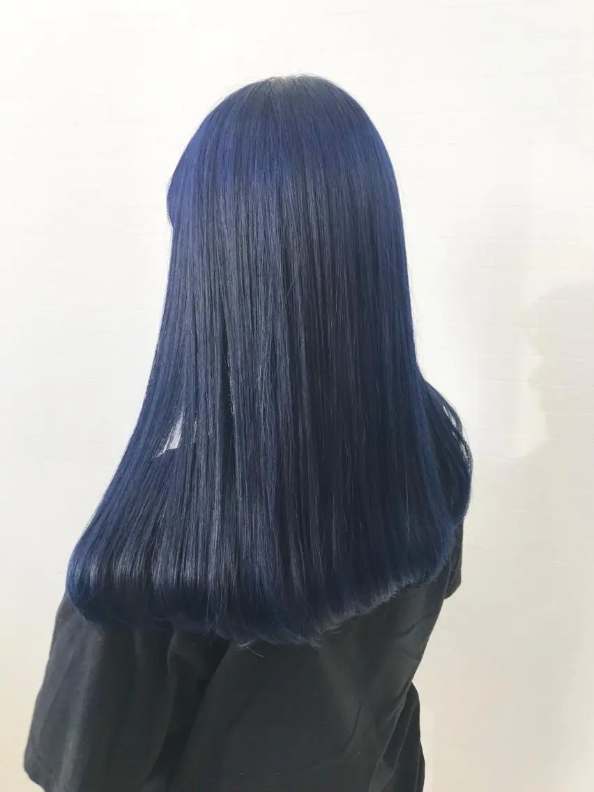 ロング カラー オリーブ/アッシュ やわらか透明感カラーのヘアスタイル